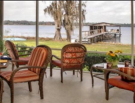 Hampton Lake Bed And Breakfast Starke Bagian luar foto