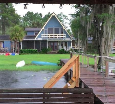 Hampton Lake Bed And Breakfast Starke Bagian luar foto