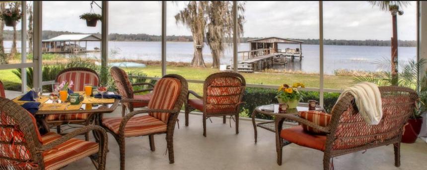 Hampton Lake Bed And Breakfast Starke Bagian luar foto